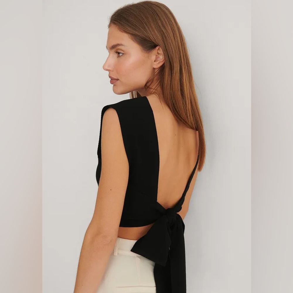 Open Back Knitted Top - Picture 4 of 4